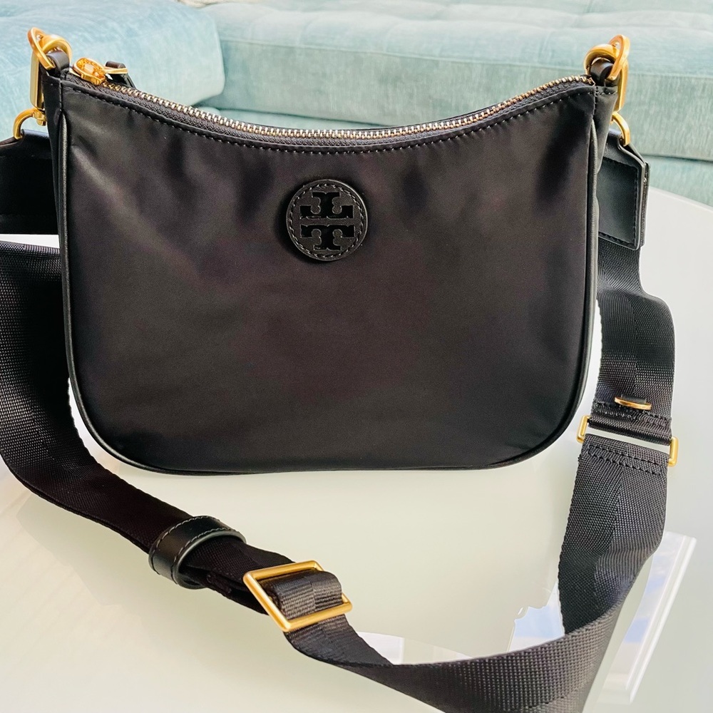 On sale ⭐️⭐️Tory Burch brand new handbag. NWOT